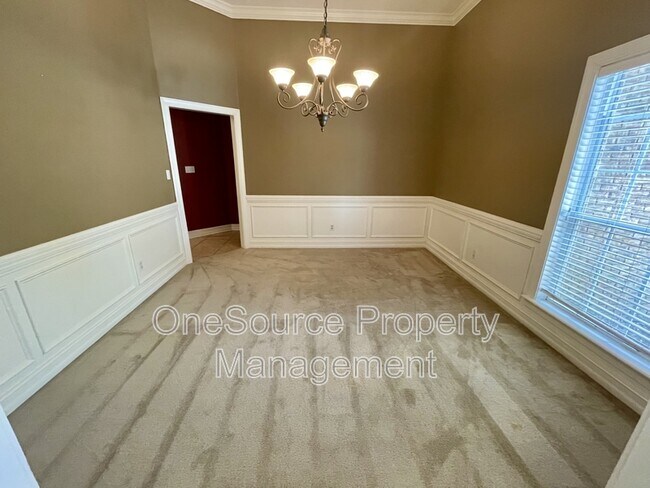 Photo - 979 Watersview Dr
