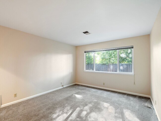 Photo - Single Level Ranch Home In Desirable Clayt...