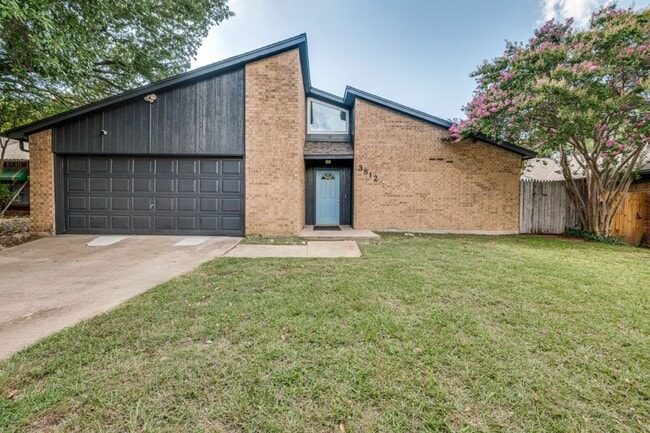 MODERN HOME IN THE HEART OF FORT WORTH! - MODERN HOME IN THE HEART OF FORT WORTH!
