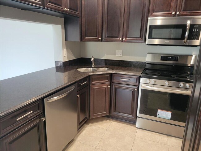 Photo - 1308 Pine Ridge Cir E Unit H3