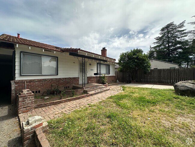 Building Photo - 1630HC-NS Unit 1630#A Rental