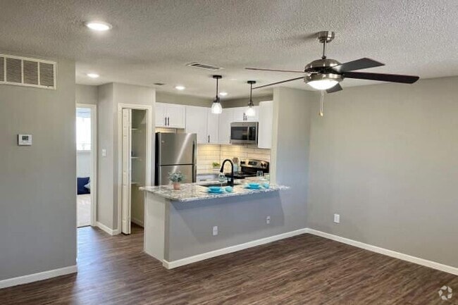 Building Photo - 1 bedroom in Austin TX 78745 Unit 1017 Rental