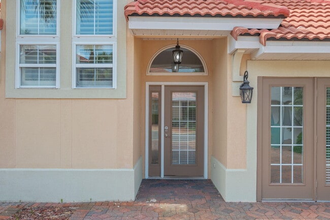 Photo - 272 Calusa Blvd