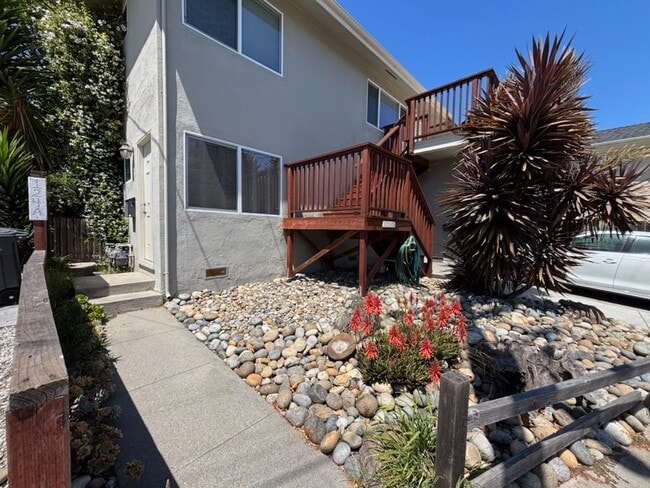 Photo - 124 Pine St Apartment Unit 124-A
