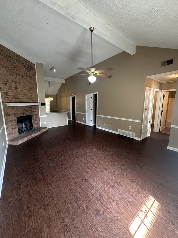 5554 Oak Branch Cir N
