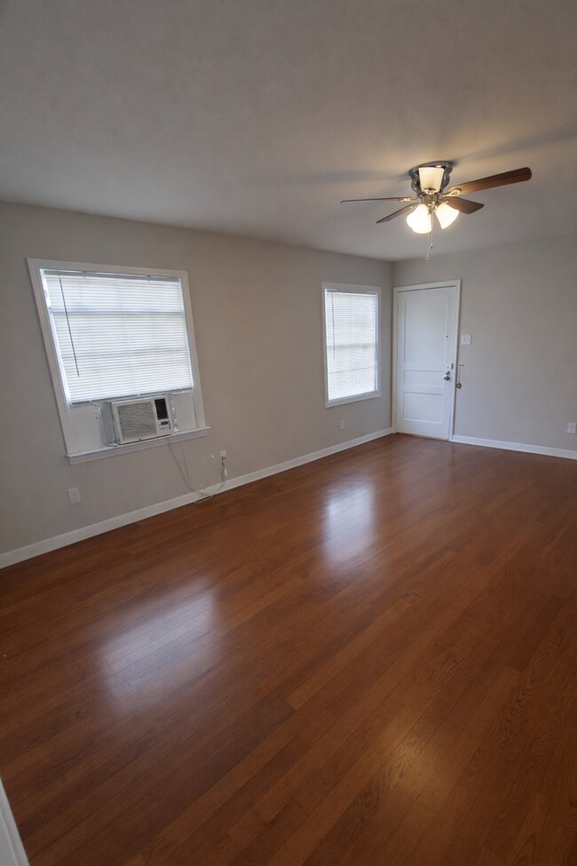 Photo - 2 Bedroom- Historic Monticello Park Unidad D