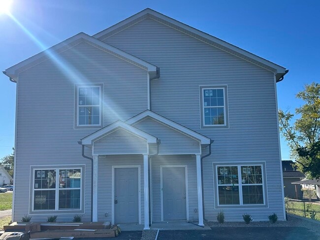 Building Photo - 5317 Nashville Rd