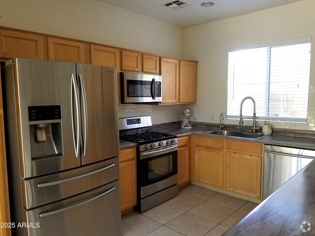 Building Photo - 646 E El Monte Pl Rental