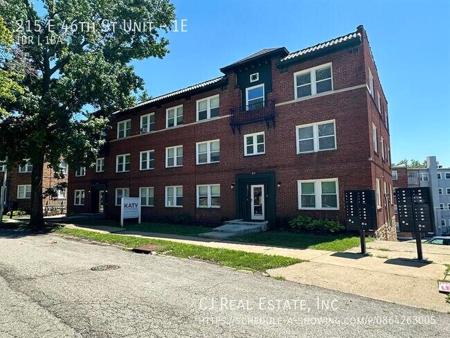 Photo - 215 E 46th St Casa