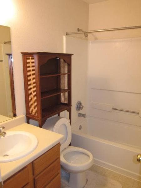 Photo - 402 Cam Andres