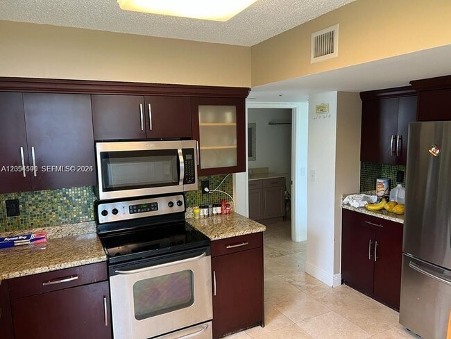 Photo - 3300 NE 191st St Unit 512