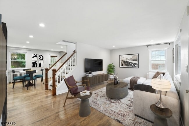 Building Photo - 37-06 Ferry Heights Rental