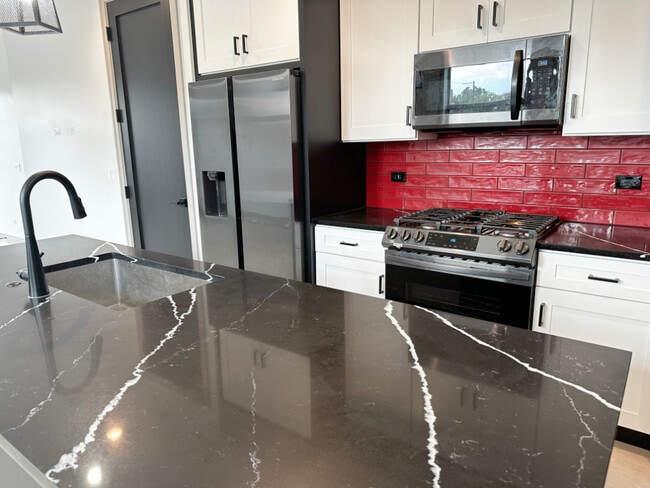 Photo - 4054 S Indiana Ave