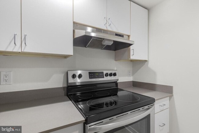Building Photo - 303 Vine St Unit 109 Rental