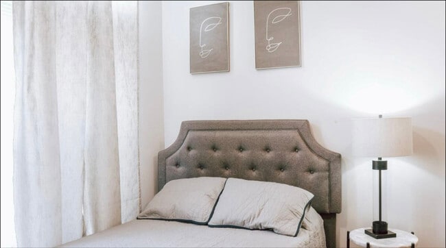 Photo - 662 Bleecker St