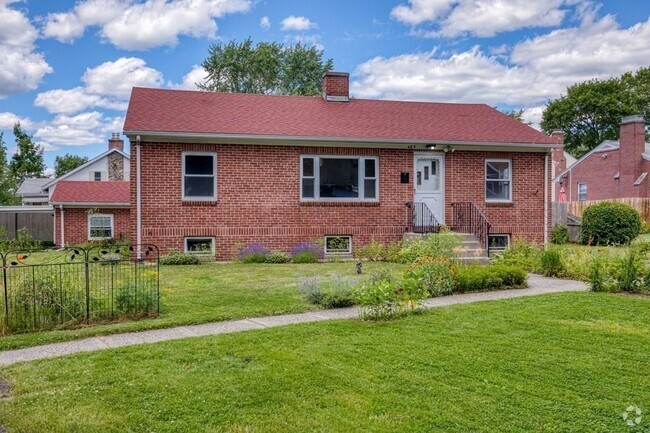 Building Photo - 485 Hamilton St Rental