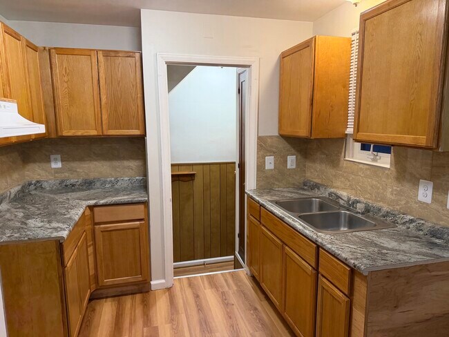 Photo - 14999 Lincoln Ave