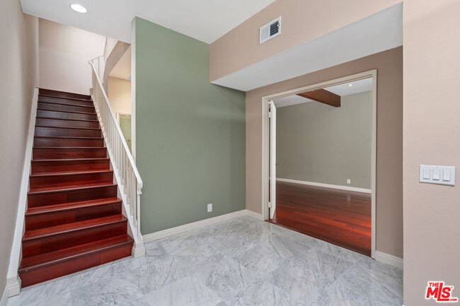 Photo - 1548 Michael Ln