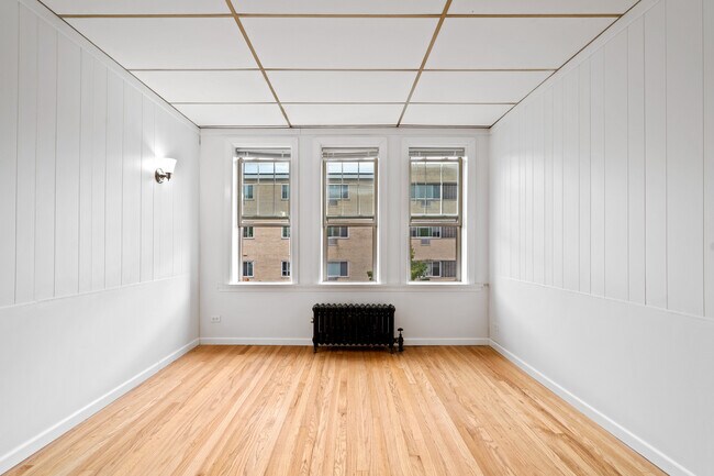 Photo - 1442 W Howard St Unit 12