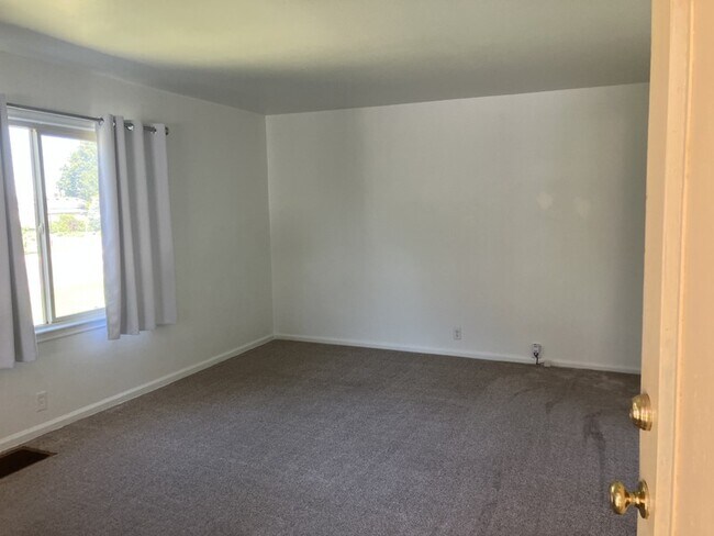 Photo - 2815 S Kenwood St Unit 1