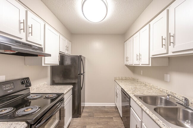 2BR, 1BA - 1,000SF