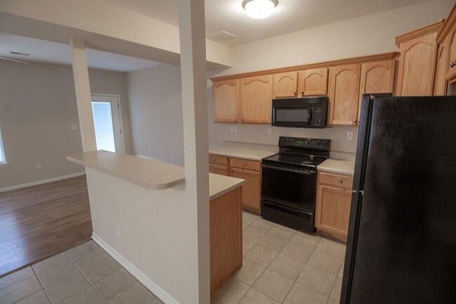 Photo - 1927 Center St