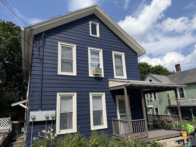 Building Photo - 106 Rockwell St Unit 1