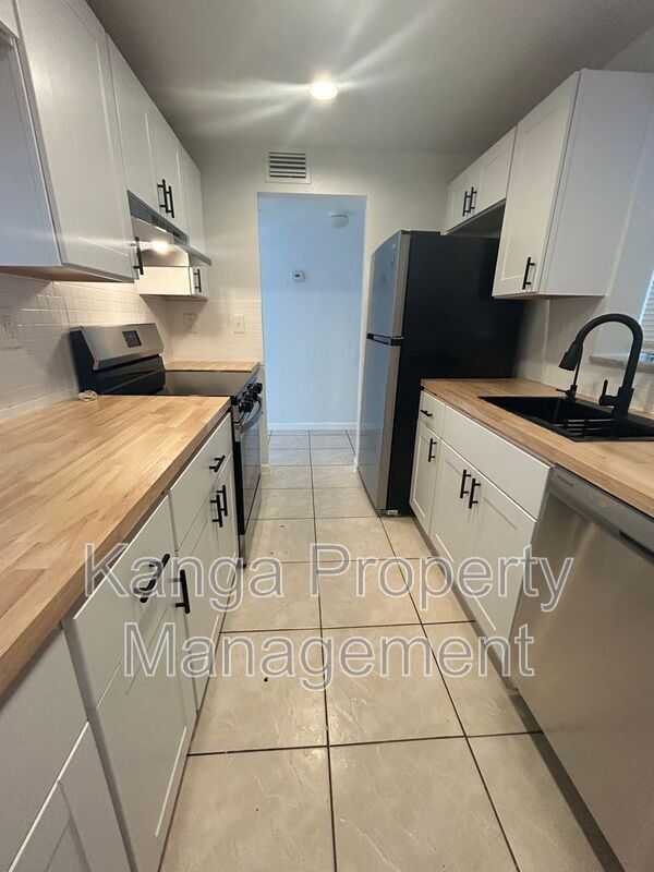 Photo - 2000 N Congress Ave Unit #211