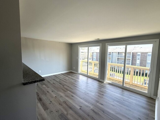 Photo - 3 BEDROOM CONDO. Walking Distance to University of NC-Charlotte Unit J