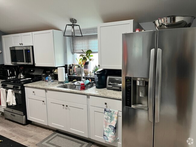 Building Photo - 8020 S Prairie Ave Rental