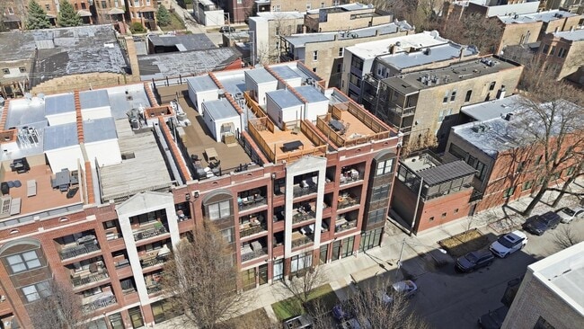 Building Photo - 2114 W Rice St Unit 4