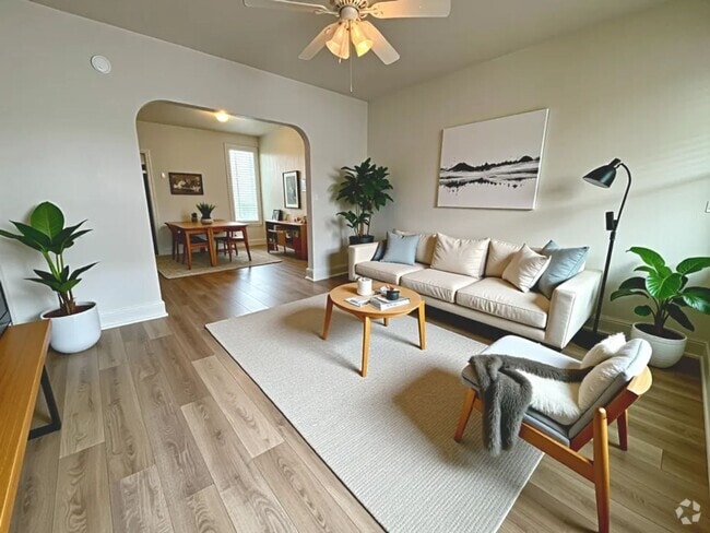 Building Photo - Renovated 5 Bedroom 2 Bathroom in York! Rental