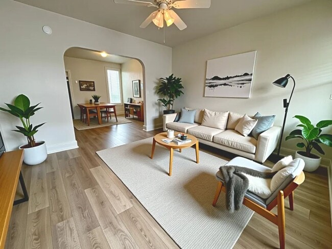 Renovated 5 Bedroom 2 Bathroom in York! - Renovated 5 Bedroom 2 Bathroom in York! House