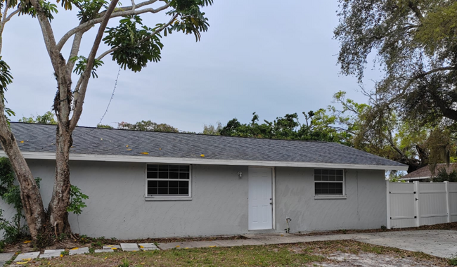 1015 -1019 33rd Ave. W - 1015 -1019 33rd Ave. W Apartamento Unidad 1019