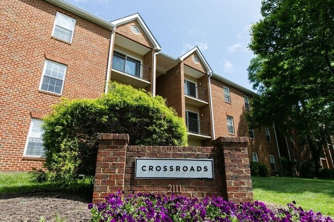 Building Photo - 2111 Jefferson Park Ave