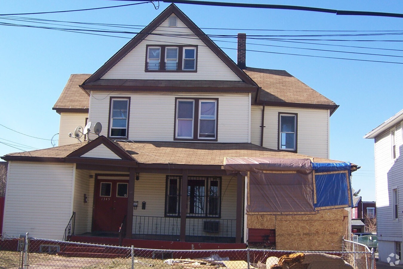 Photo - 1345 Eggert Pl Apartments