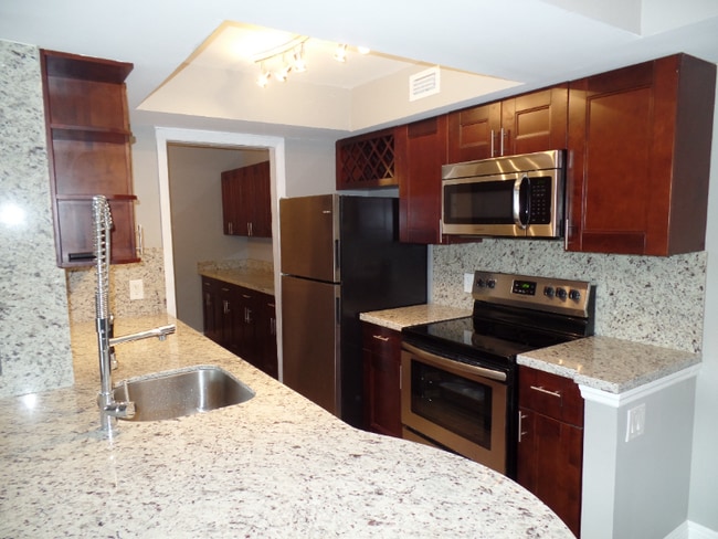 Photo - 5654 Rock Island Rd Unidad 230
