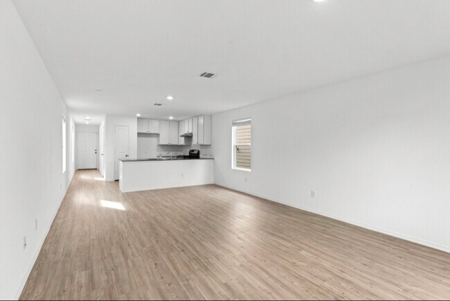 Photo - 10824 Presa Wy