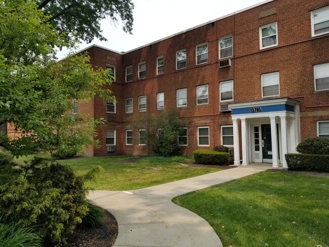 Building Photo - 2 bedroom Mayflower Condo for Rent