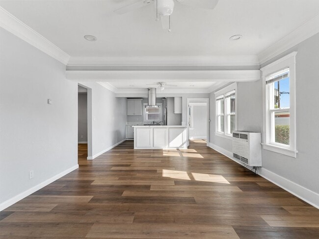 Photo - 1926 Lime Ave Unidad 1926