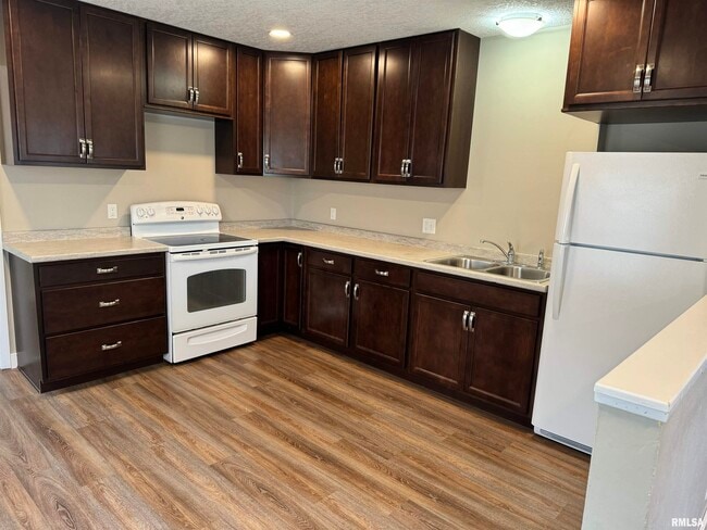 Photo - 3803 Pearl Ave