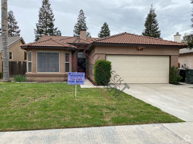 Building Photo - 3 bedroom 2 bathroom in NE Visalia Rental