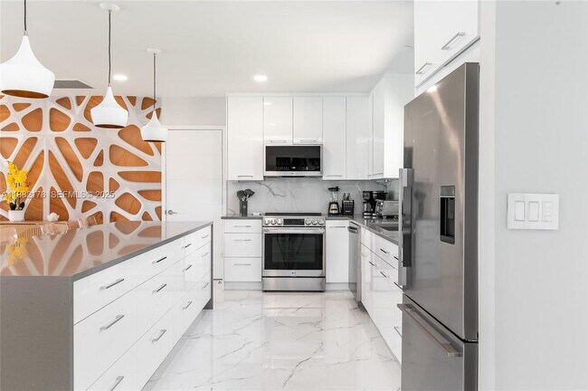 Photo - 21230 NE 25th Ct