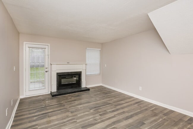 Photo - 1561 Black Hickory Pl