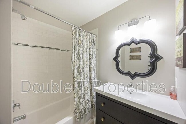 Photo - 314 E 22nd St