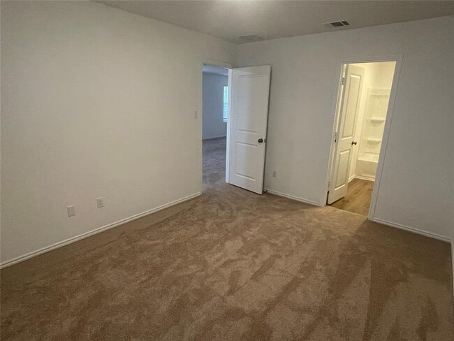 Photo - 147 Gabbro Gdns