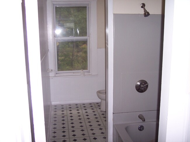 341 Valle #30 - 341 Valley St Unidad #10