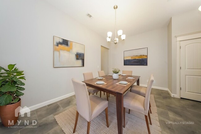 Photo - 1013 Merlin Dr