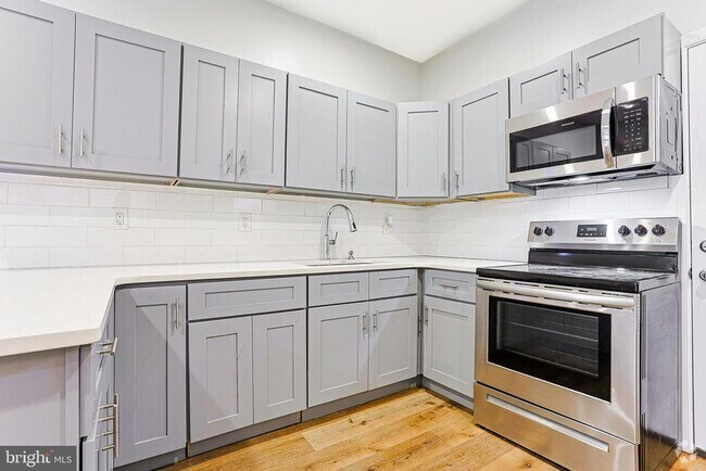 Building Photo - 1422 S Vogdes St Rental