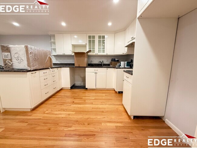 Building Photo - 39 Englewood Ave Unit 6 Rental